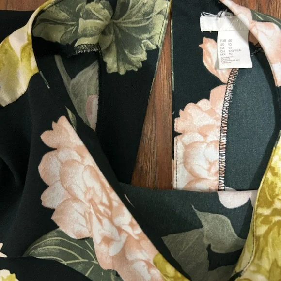 Floral Print Midi Dress With Long Sleeves Giant Flowers Floral Print - Picture 6 of 9